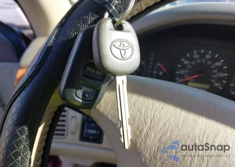 2002 Toyota Camry Solara Sle V6 z USA, uszkodzony, nr VIN 2T1CF22PX2C600437